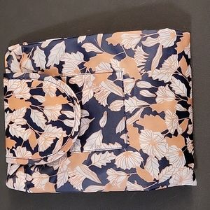 New cosmetic pouch bag